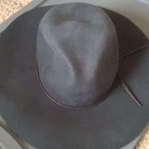 hat